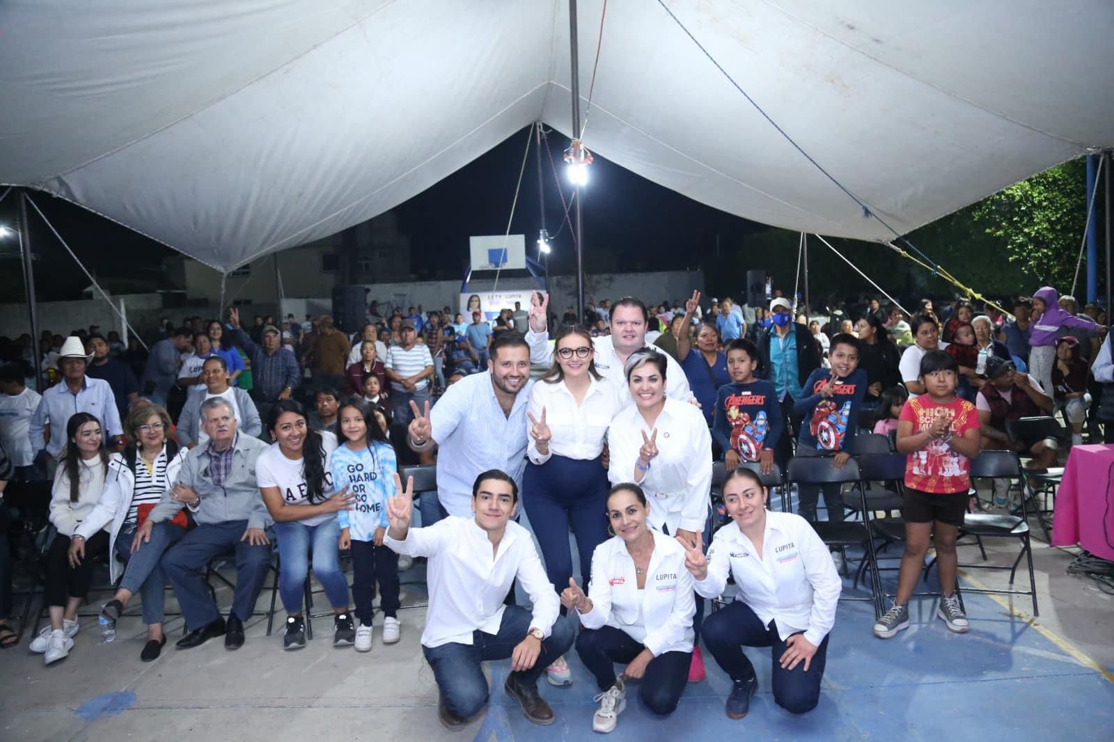 EN SU NOVENO DÍA DE CAMPAÑA, LUPITA PÉREZ VISITÓ “LA COLONIA SINDICAL”,