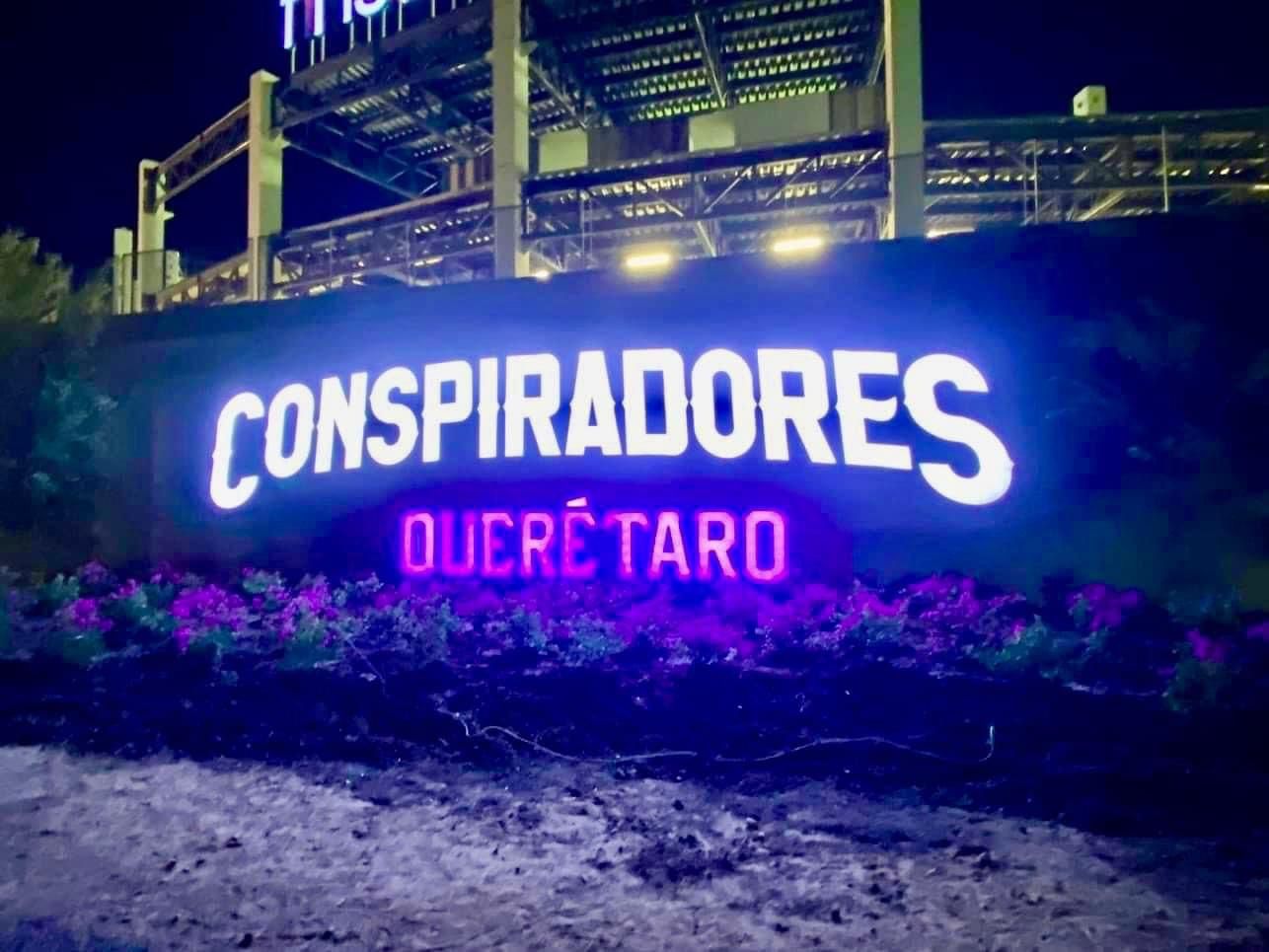 LOS CONSPIRADORES QRO CELEBRAN UN HITO MEMORABLE, SU PRIMERA SERIE EN EL ESTADIO FINSUS