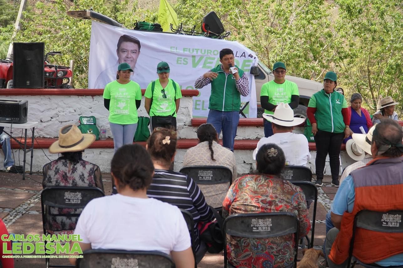 CARLOS MANUELVISITA LA CUMUNIDAD DE LOS PLANES