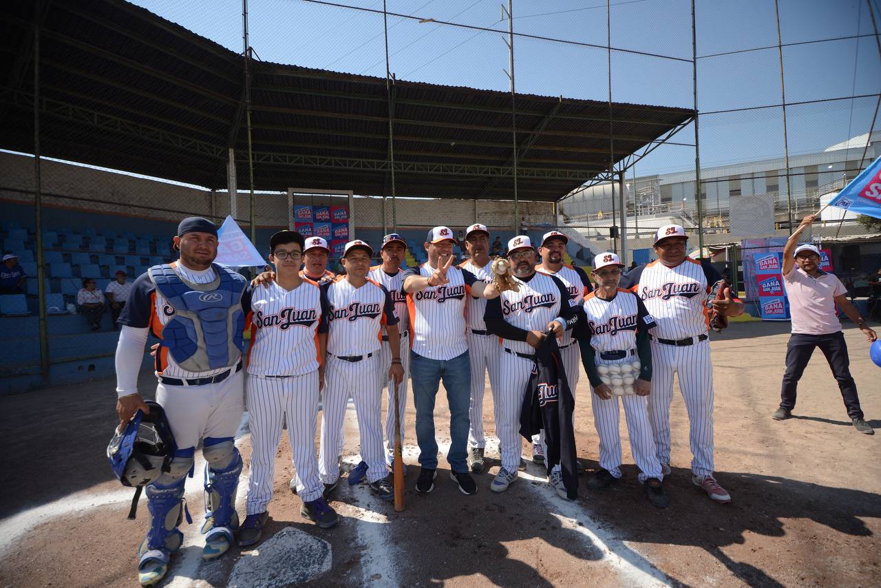 SE COMPROMETE ROBERTO CABRERA A REHABILITAR EL CAMPO ÁNGEL GUERRERO