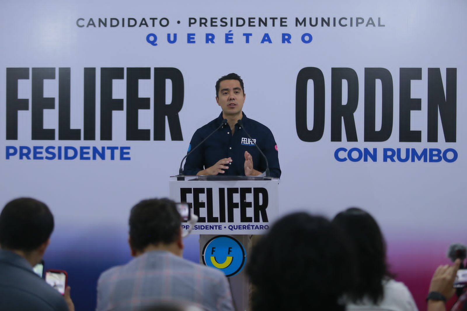 FELIFER MACÍAS PROPONE FORTALECER PROGRAMAS MUNICIPALES DE TRANSPORTE GRATUITO EN QUERÉTARO