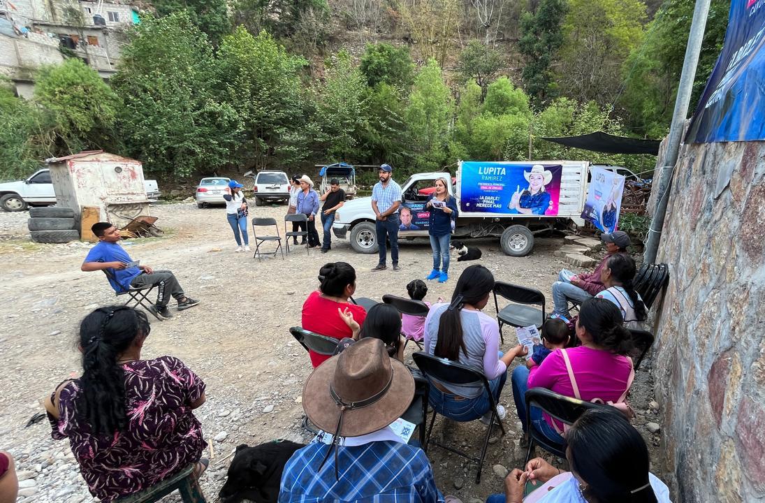 LUPITA RAMÍREZ PLAZA FORTALECE VÍNCULOS Y PRESENTA PROPUESTAS EN AHUACATLÁN DE GUADALUPE