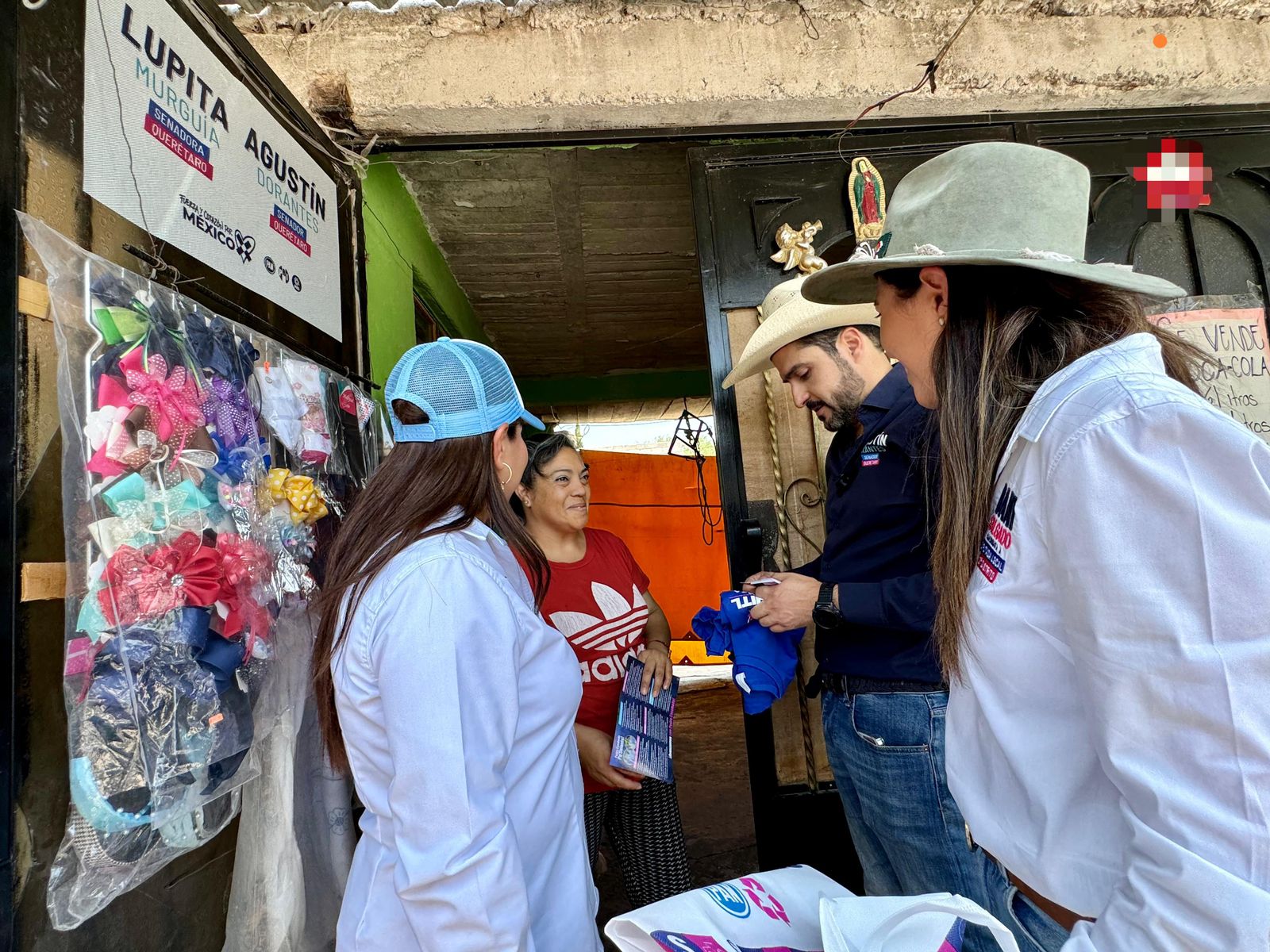 “RECORREN MECHE PONCE, AGUSTÍN DORANTES Y DANIELA SALGADO LA COMUNIDAD DE LA VENTA