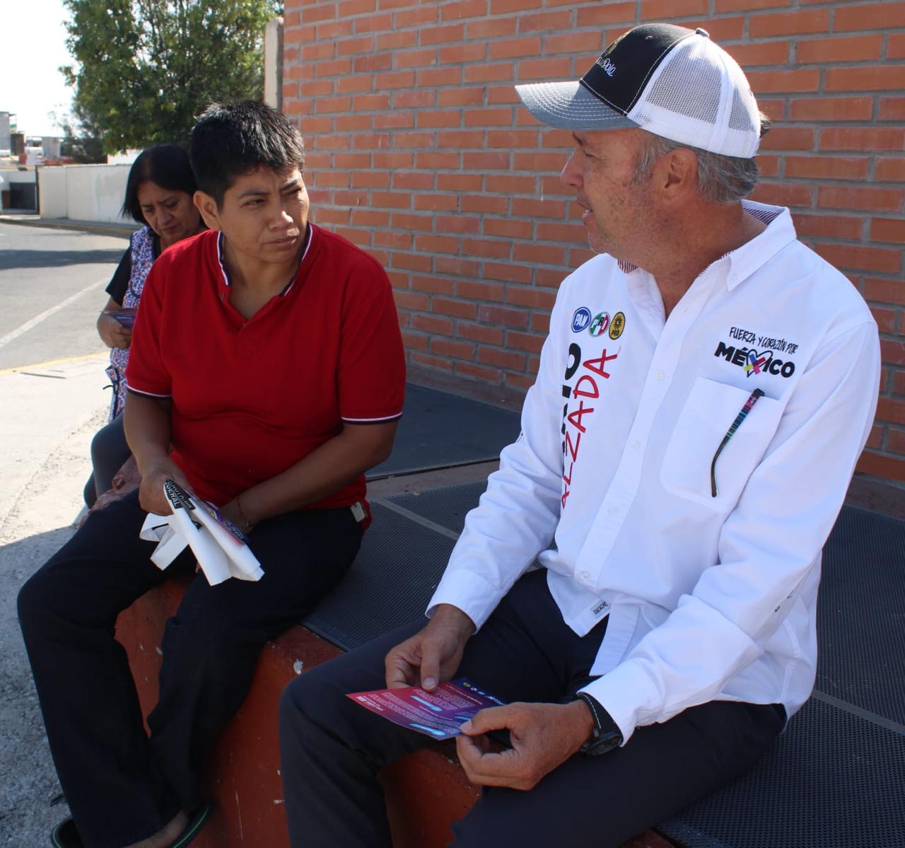 EL CANDIDATO A DIPUTADO FEDERAL POR EL DISTRITO 05, MARIO CALZADA MERCADO,