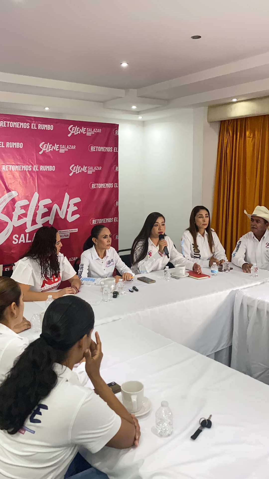 DESTACA PARTICIPACIÓN DE ALE CARLOTA DURANTE RUEDA DE PRENSA.