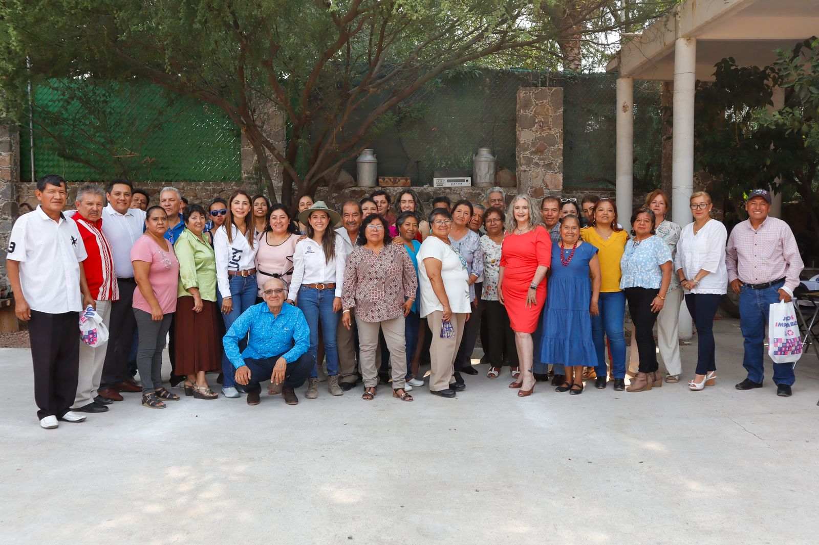 LUCY QUINTANAR FELICITÓ A LOS MAESTROS EN SU DÍA Y REITERÓ SU COMPROMISO CON LA EDUCACIÓN,