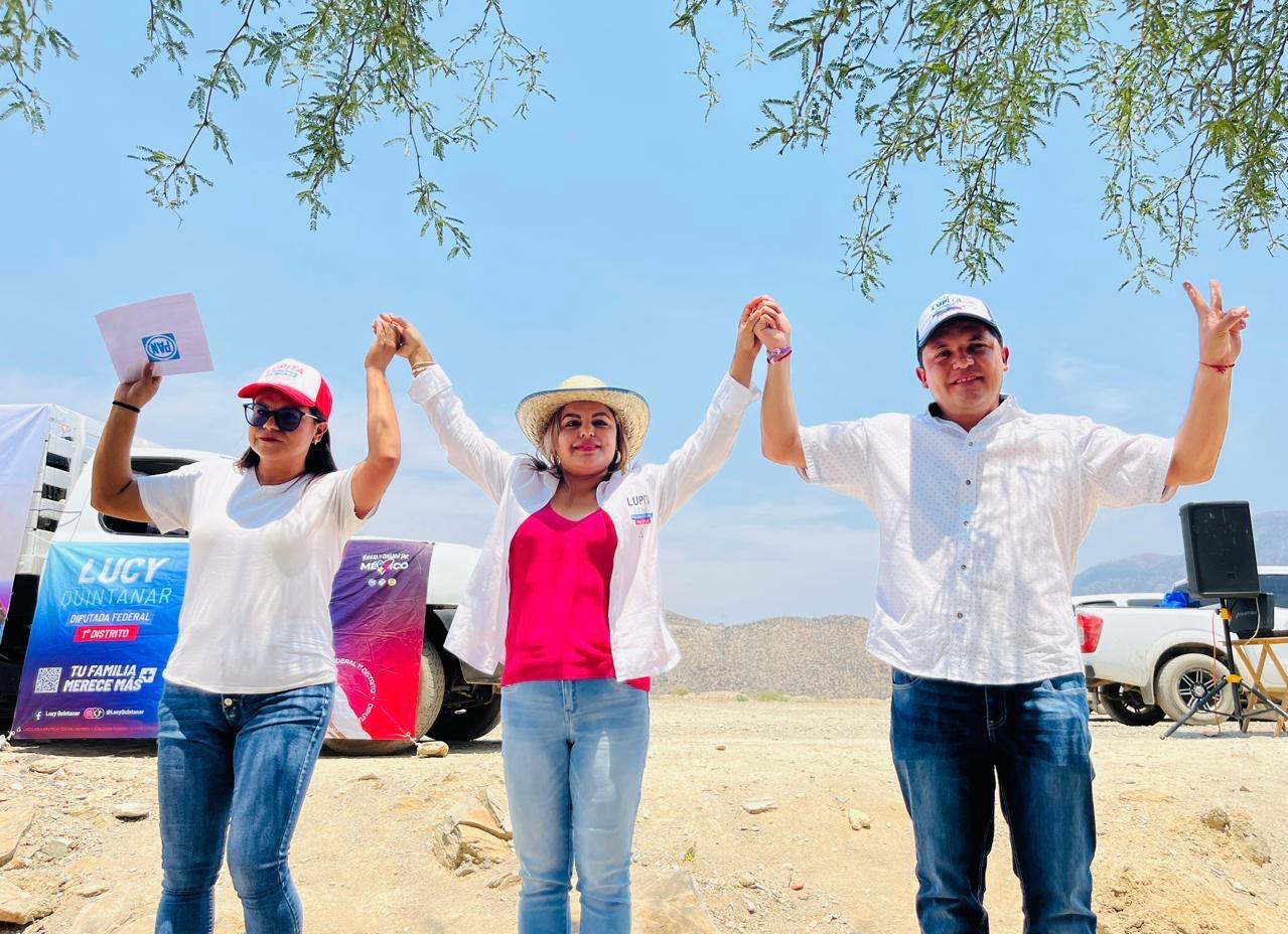 EN SU VISITA A AGUACATE DE MORELOS, LA CANDIDATA COMÚN POR EL PAN Y EL PRI, LUPITA RAMÍREZ PLAZA,