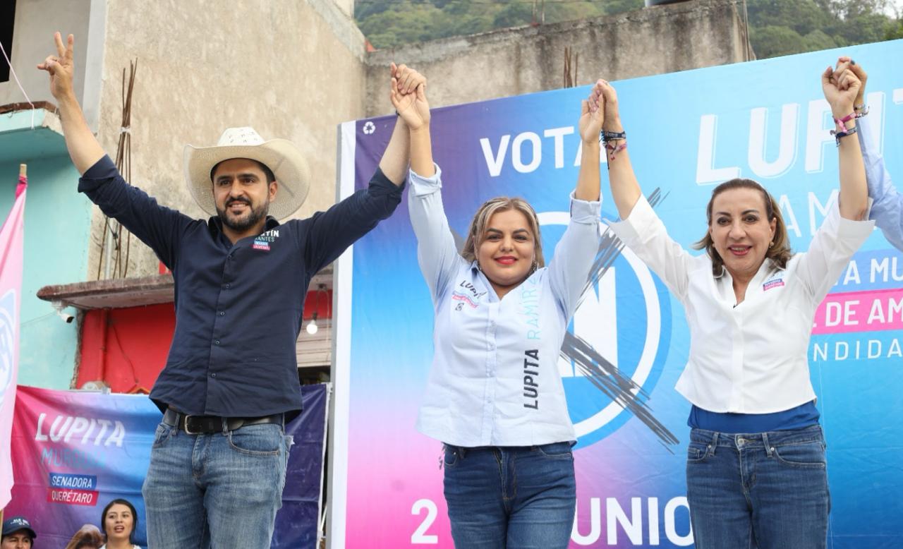 RESPALDAN CIENTOS DE PINALENSES A LUPITA RAMÍREZ EN SAN PEDRO ESCANELA.