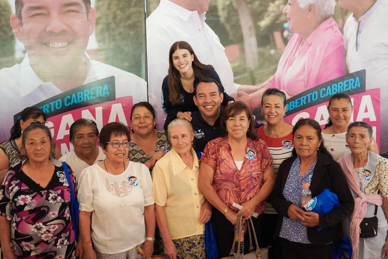 SAN JUAN GANA CUANDO SE ATIENDE A LAS Y LOS ADULTOS MAYORES : ROBERTO CABRERA