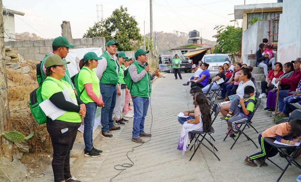 VISITA A LOS HABITANTES DE BARRIO EL BORDITO CARLOS MANUEL LEDESMA