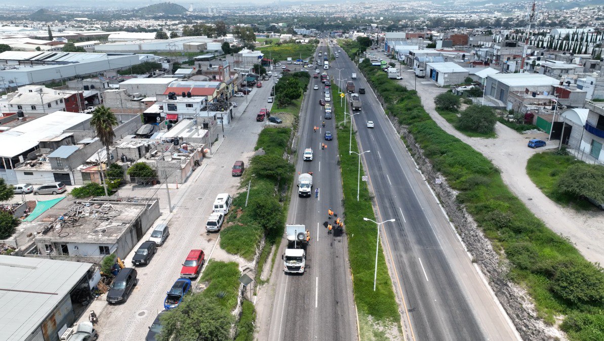71 273 45044 509717141 BOLETIN CEI 15 2024 FOTO1 CEI realiza el mantenimiento de Paseo de la Republica y Libramiento Sur Poniente