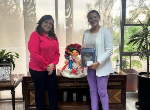 LA PRESIDENTA ELECTA DE LANDA DE MATAMOROS YUNUEN BENÍTEZ SE REUNIÓ CON LA DRA. SILVIA AMAYA, RECTORA DE LA UAQ.