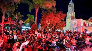 EL PRESIDENTE MUNICIPAL ALEJÓ SÁNCHEZ ASISTE AL ENCENDIDO DEL ÁRBOL EN LA DELEGACIÓN DE SAN PABLO