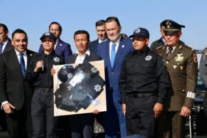 TOLIMÁN ASISTE A LA ENTREGA DE PATRULLAS Y EQUIPAMIENTO PARA LA POLICÍA ESTATAL Y LOS MUNICIPIOS DE LA ZONA METROPOLITANA Y SEMIDESIERTO