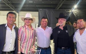 ASISTE ALEJO SÁNCHEZ PRESIDENTE DE TOLIMÁN AL INFORME DEL LIC ROMUALDO MORENO PRESIDENTE DE UGRQ