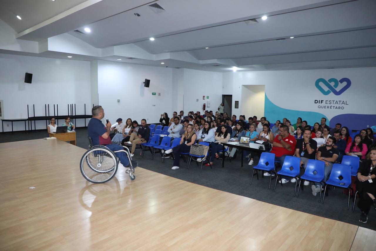 SENSIBILIZA DIF ESTATAL A COLABORADORES DE OXXO