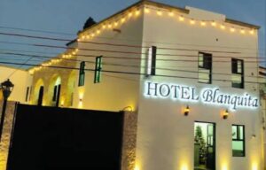 CLAUSURA DEL HOTEL BLANQUITA Y REGULARIZACIÓN DE ESTABLECIMIENTOS EN BERNAL