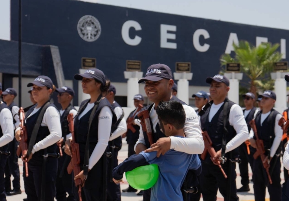 CONVIVEN Y CELEBRAN CON SUS HIJOS EL DÍA DE LA NIÑEZ EN EL CECAFIS