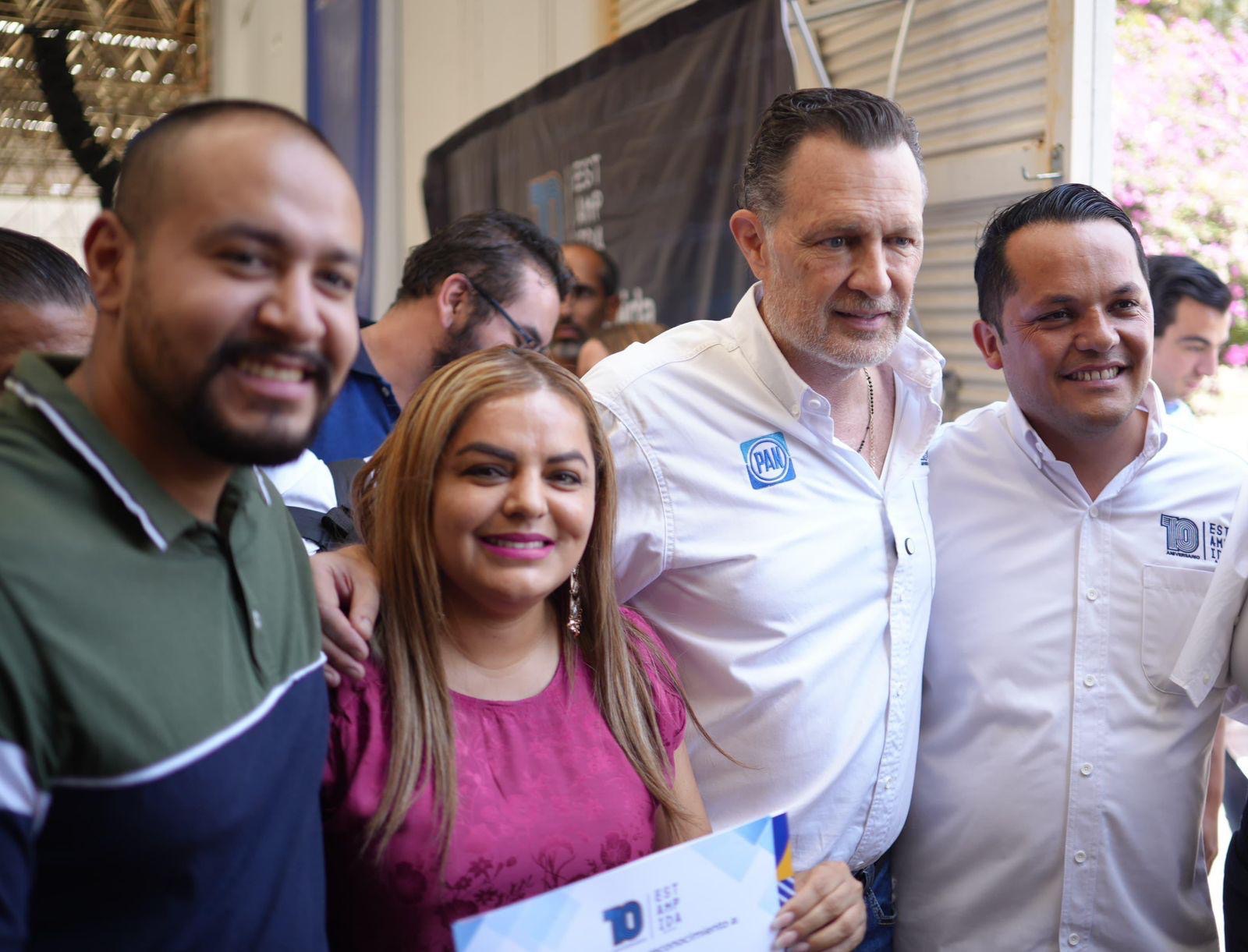 LUPITA RAMÍREZ PLAZA PRESENTE EN EL DÉCIMO ANIVERSARIO DE ESTAMPIDA AZUL