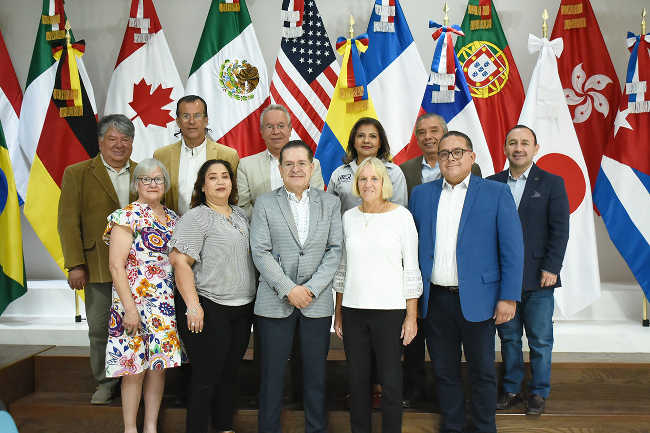 RATIFICAN UTEQ Y ALAMO COLLEGES ALIANZA Y EXPEDICIÓN ACADÉMICA