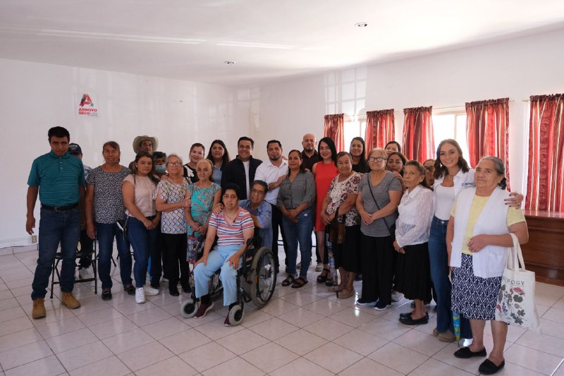 SUPERVISA TITULAR DE SEDESOQ CLUBES DEL ADULTO MAYOR EN LA SIERRA GORDA