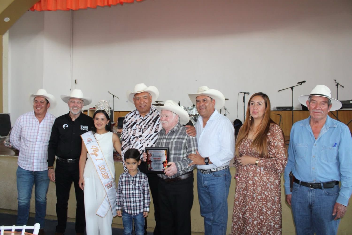 RECONOCEMOS EL ESFUERZO DE NUESTROS PRODUCTORES GANADEROS EN LA FERIA AMEALCO 2025