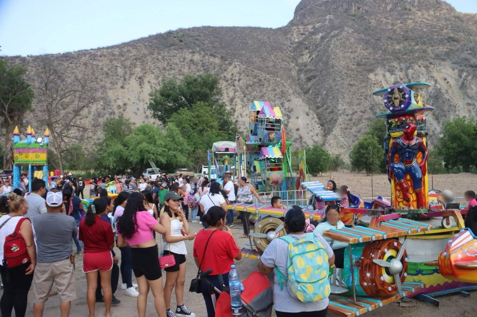 CELEBRAN EL DÍA DEL NIÑO EN LA CABECERA MUNICIPAL DE PEÑAMILLER