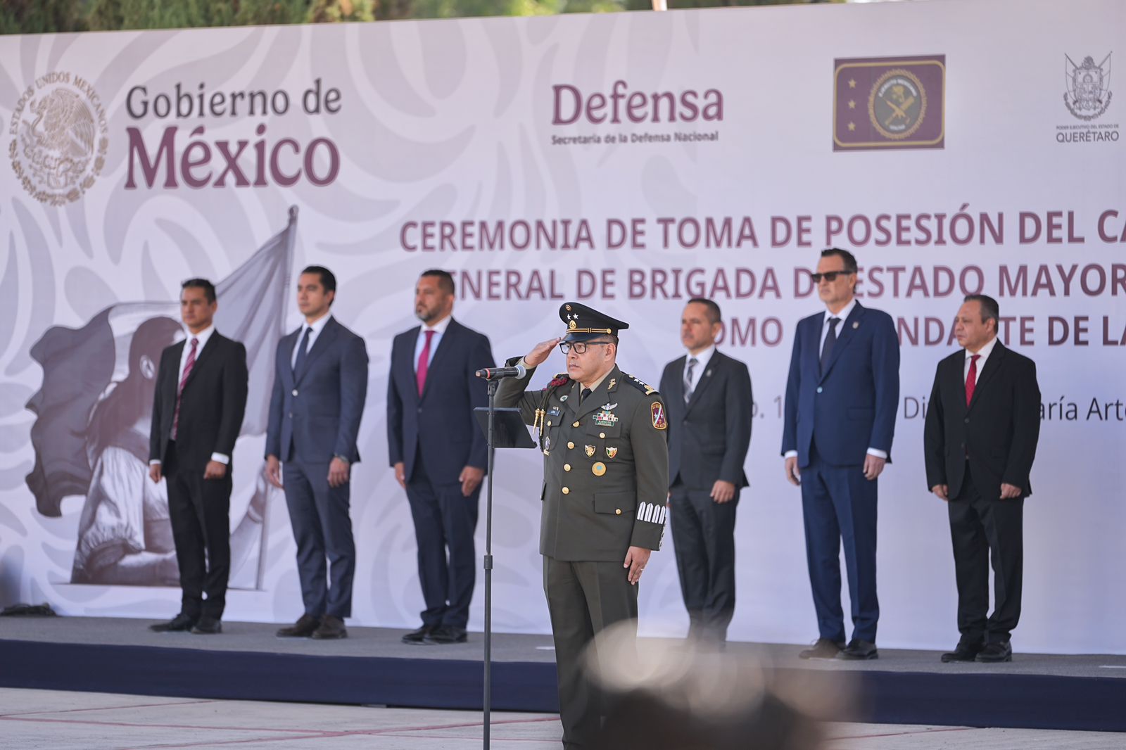 ATESTIGUA FELIFER MACÍAS TOMA DE PROTESTA DEL NUEVO COMANDANTE DE LA XVII ZONA MILITAR