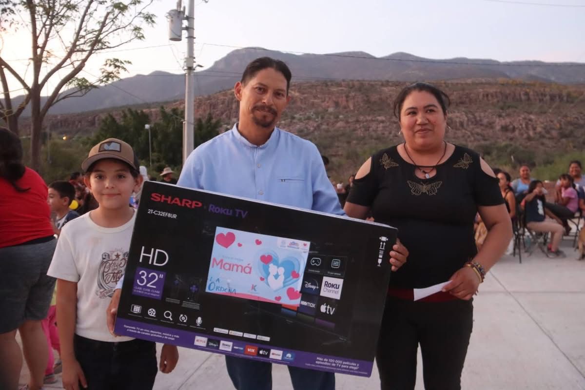 «FESTEJANDO A MAMÁ» EN EL MUNICIPIO DE PEÑAMILLER