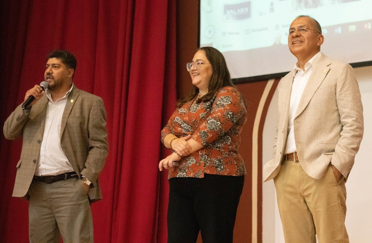 INAUGURAN EL “CONGRESO ANUAL 2025. EMPRENDIMIENTO REGIONAL Y ARTESANAL” EN SAN JUAN DEL RÍO