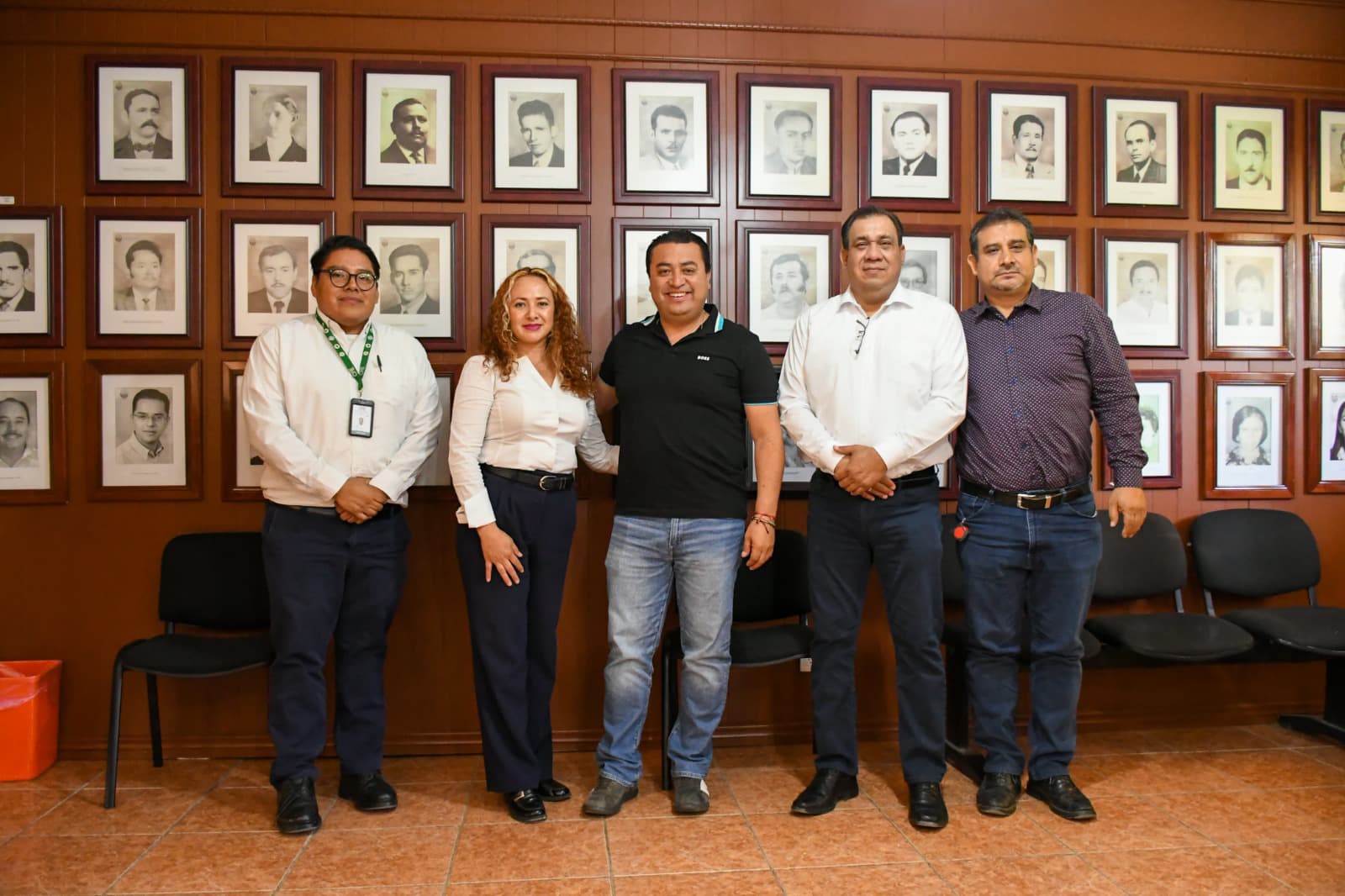 GOBIERNO MUNICIPAL Y CFE REVISAN ACCIONES PARA MEJORAR EL SERVICIO ELÉCTRICO EN JALPAN