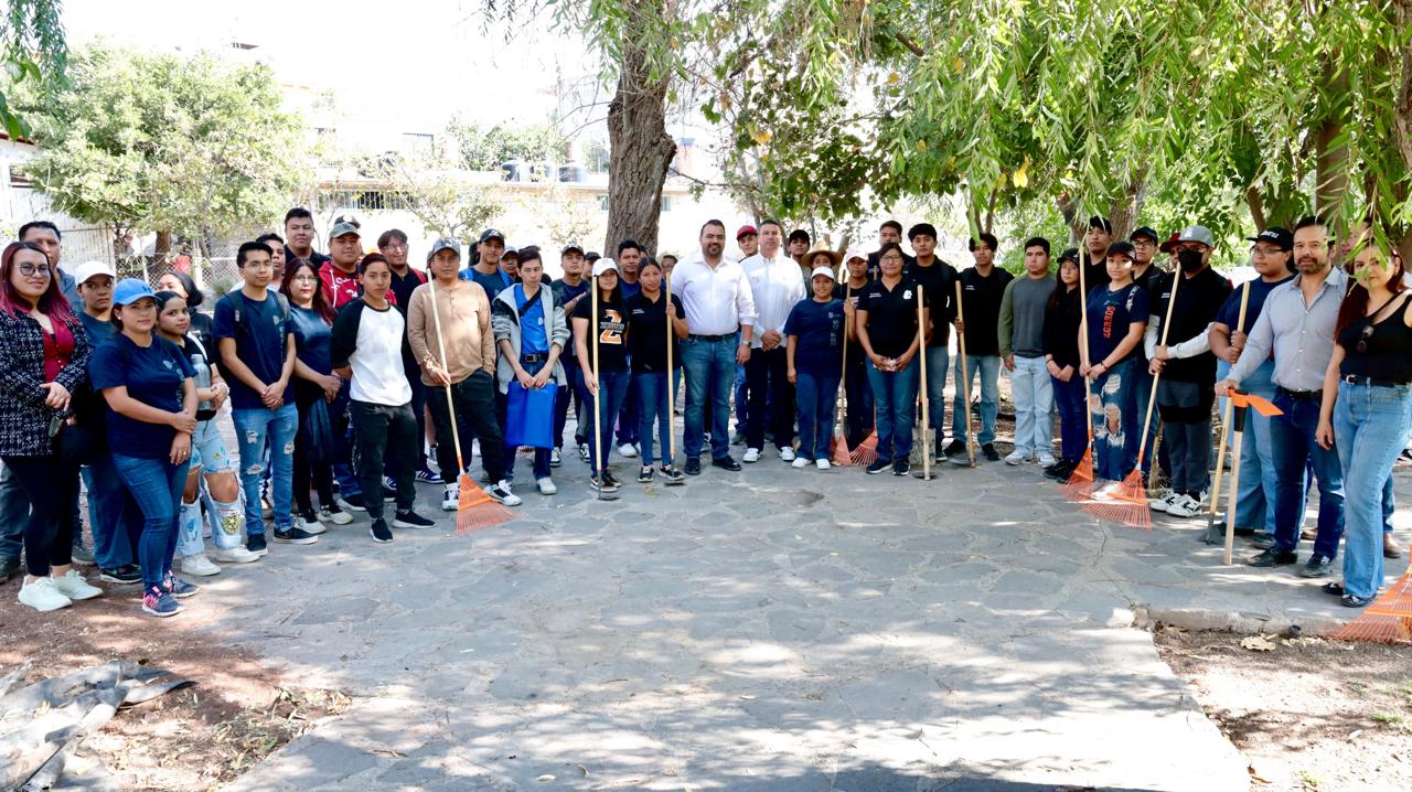 ARRANCA JORNADA NACIONAL TEQUIOS: ESTUDIANTES, EJÉRCITO Y PRESIDENCIA MUNICIPAL REALIZAN LIMPIEZA Y REFORESTACÍON DEL RÍO COLÓN