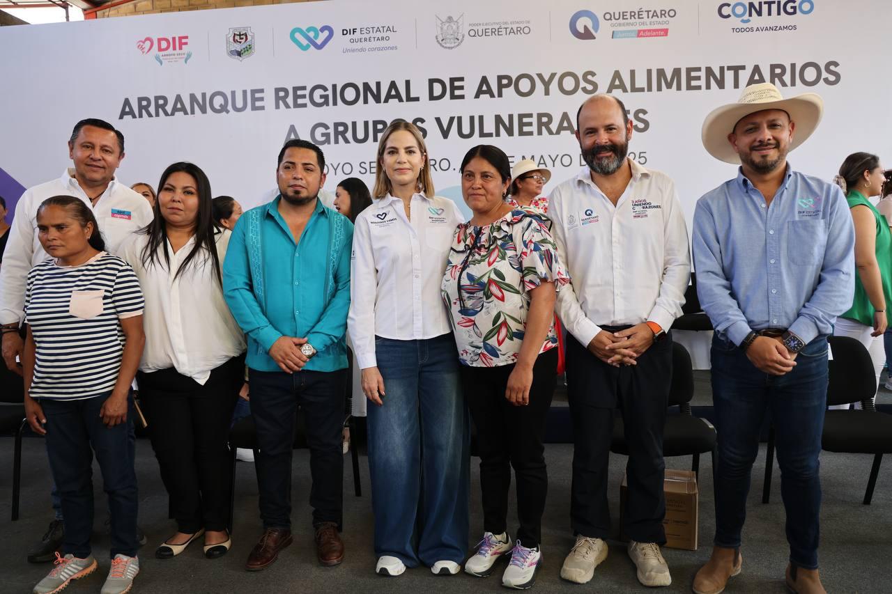 ARRANCA SEDIF CON LA ENTREGA DE APOYOS ALIMENTARIOS EN LA SIERRA QUERETANA