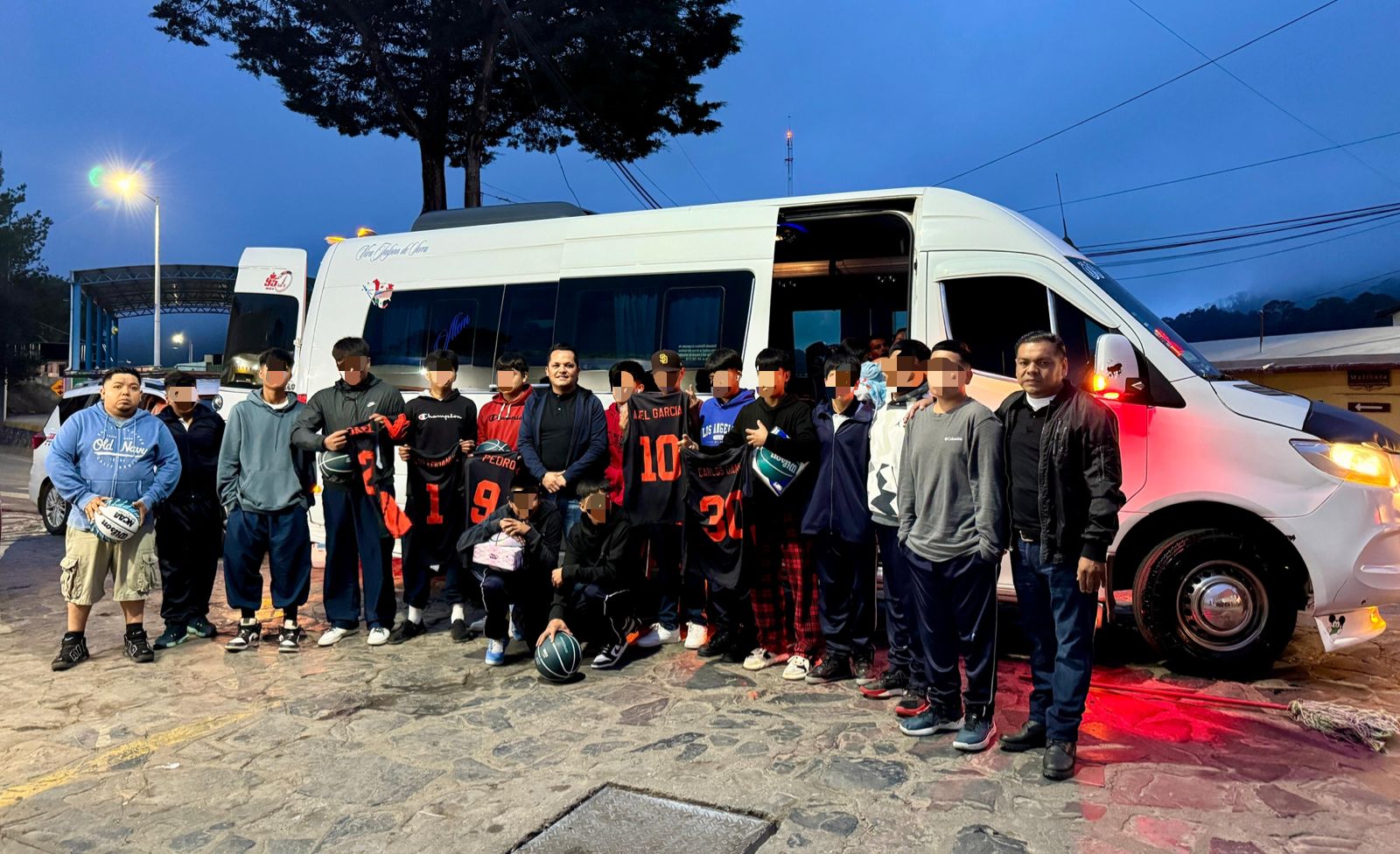 LA SECUNDARIA DE SAN PEDRO ESCANELA REPRESENTA AL MUNICIPIO DE PINAL DE AMOLES EN LA ETAPA ESTATAL DE BÁSQUETBOL