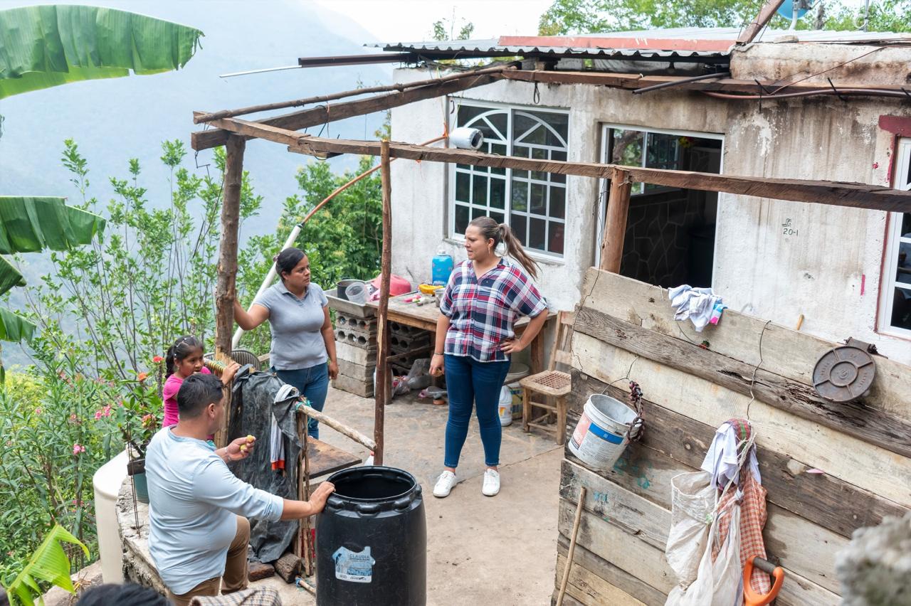 YUNI BENÍTEZ VISITA ZONAS AFECTADAS DE LA COMUNIDAD DE LA AGÜITA EN LANDA DE MATAMOROS