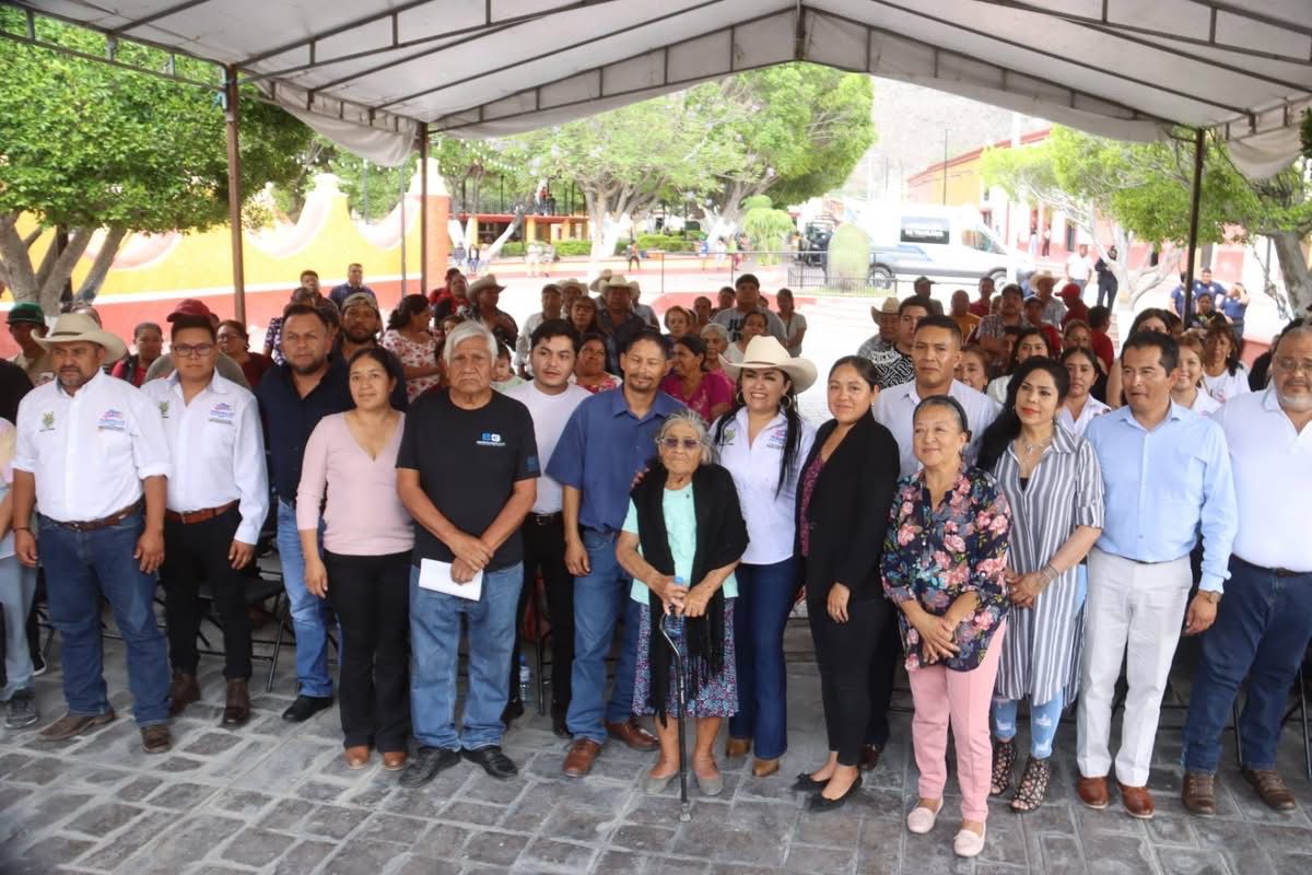 LA PRESIDENTA MUNICIPAL ANA KAREN JIMÉNEZ ARRANCA EL PROGRAMA «SEMBRANDO JUNTOS» APOYO PARA PRODUCTORES AGROPECUARIOS.