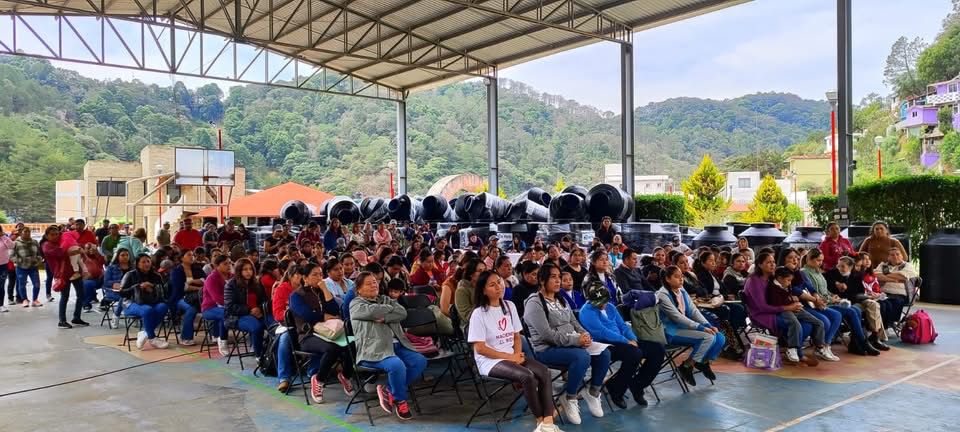 ENTREGA DE TINACOS DENTRO DEL PROYECTO “AGUA PARA LA COMUNIDAD Y VIVIENDA RURAL” EN EL MUNICIPIO DE SAN JOAQUÍN