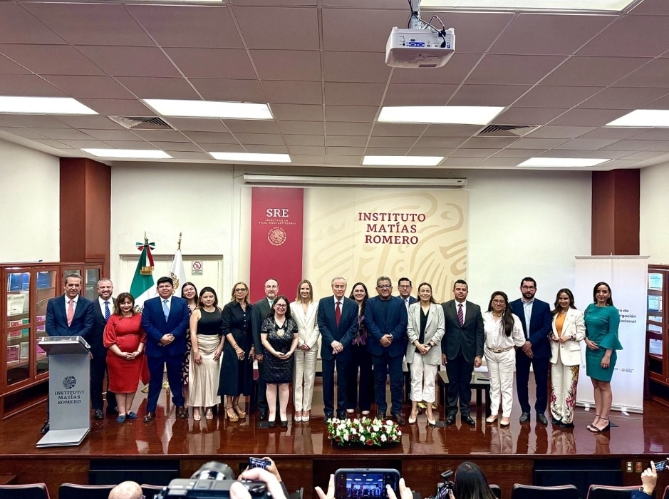FIRMAN AUTORIDADES ACUERDO PARA PROFESIONALIZAR LAS OFICINAS DE ASUNTOS INTERNACIONALES ESTATALES
