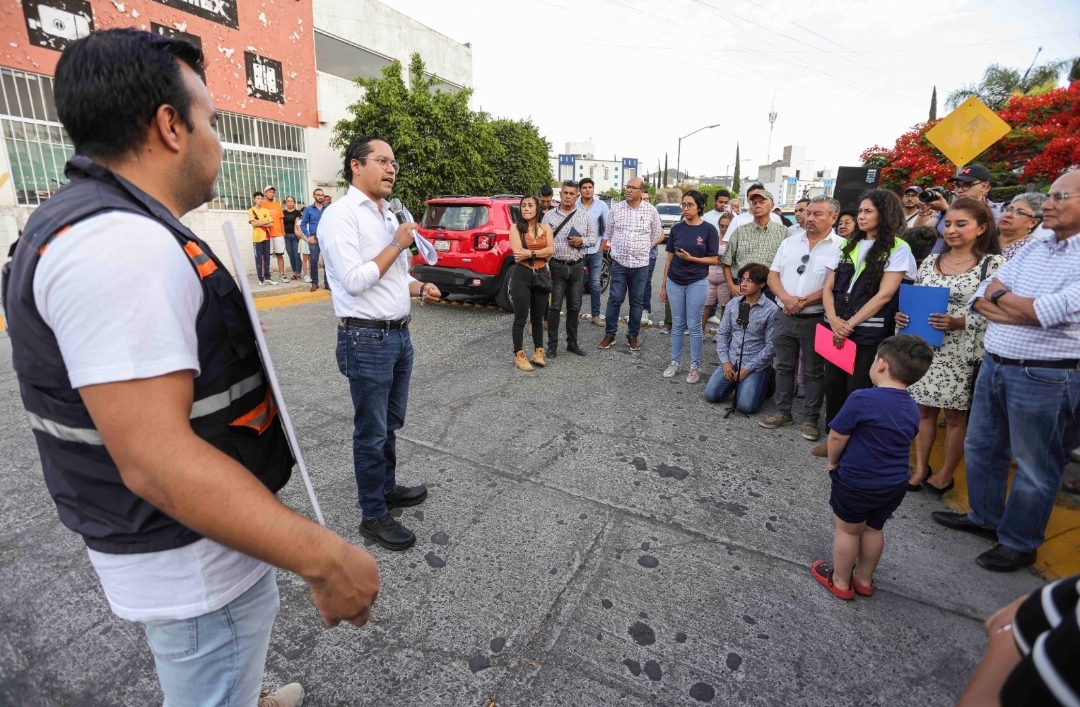 CHEPE GUERRERO ENTREGA REASFALTADO DE LA CALLE FRANCISCO ALCOCER CON UNA INVERSIÓN DE 5 MDP