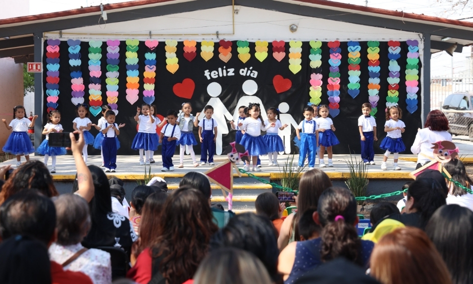 ORGANIZA DIF ESTATAL FESTIVAL PARA PROMOVER LA UNIÓN Y CONVIVENCIA FAMILIAR