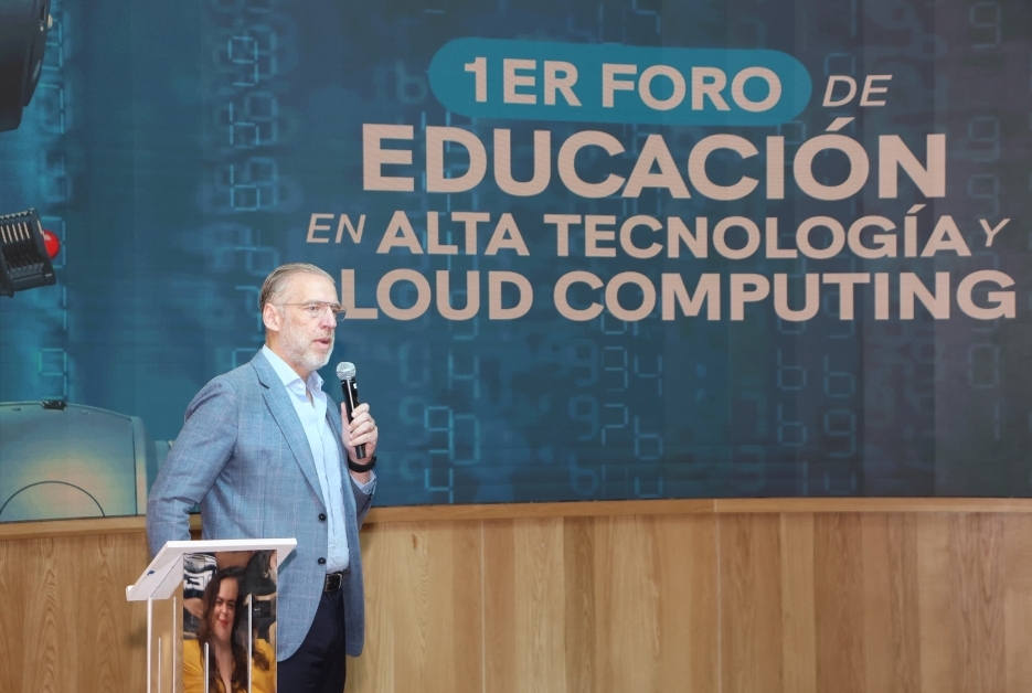 INAUGURA MARTHA SOTO PRIMERO CONGRESO DE EDUCACIÓN EN ALTA TECNOLOGÍA Y CLOUD COMPUTING