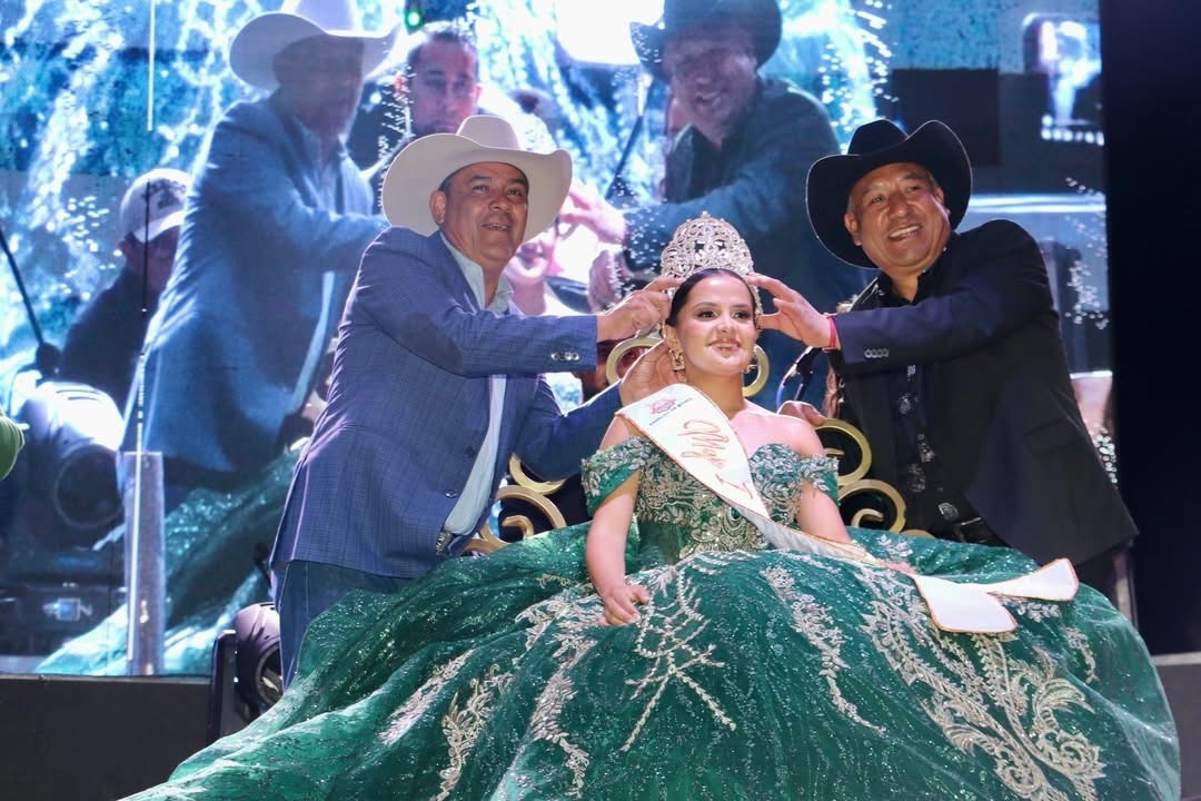 AMEALCO CELEBRA EL 487 ANIVERSARIO DE SU FERIA CON LA CORONACIÓN DE LA REINA MAJO I