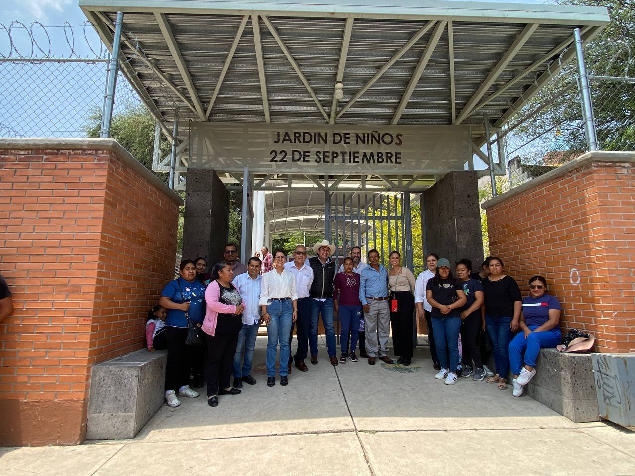 ENTREGA IFEQ OBRAS EDUCATIVAS EN PEDRO ESCOBEDO
