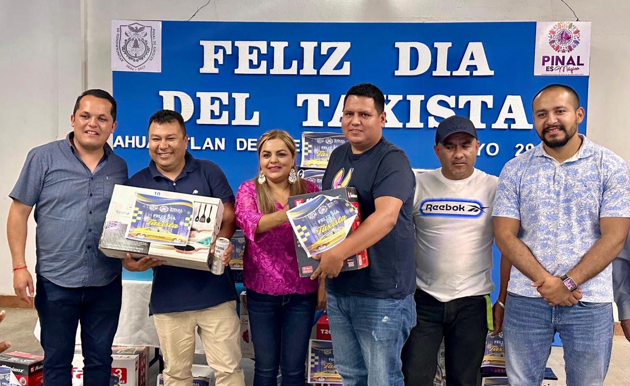 CELEBRAN EL DÍA DEL TAXISTA JUNTO AL GREMIO DE AHUACATLÁN EN PINAL DE AMOLES
