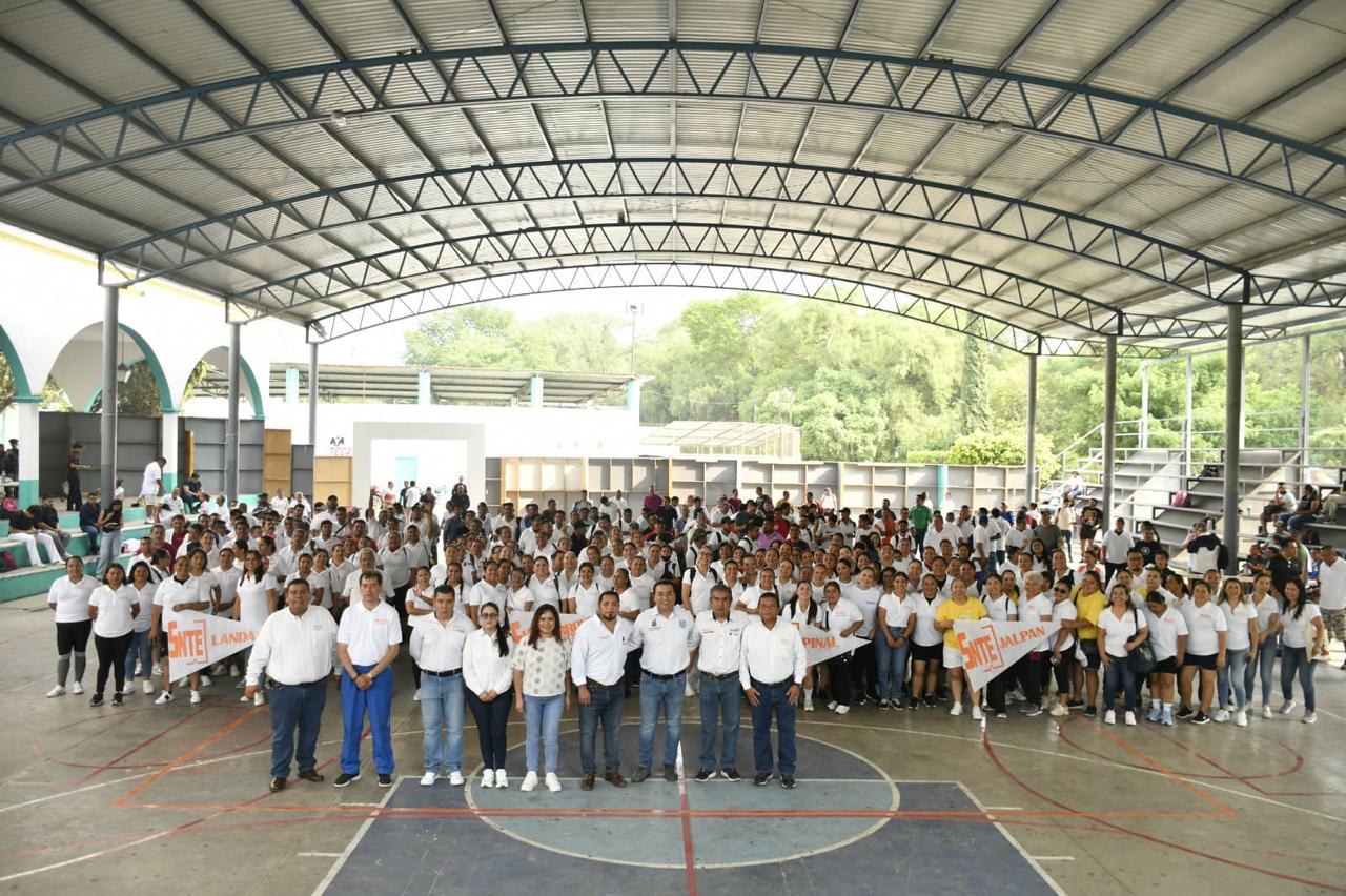 INAUGURÓ RUBÉN HERNÁNDEZ LOS JUEGOS MAGISTERIALES DEL SNTE SECCIÓN 24 EN JALPAN