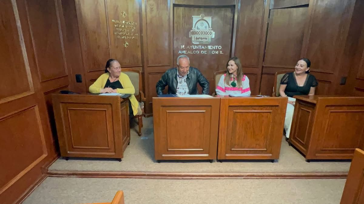 FIRMA DE CONVENIO CENTRO LIBRE INSTITUTO QUERETANO DE LA MUJER Y AMEALCO