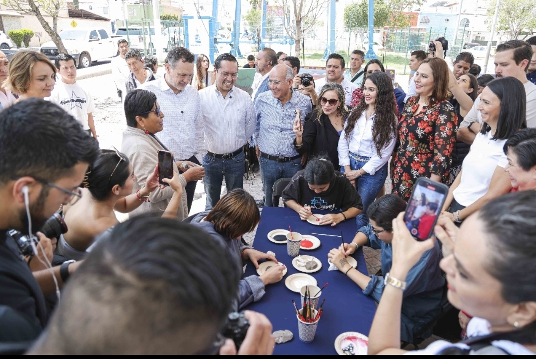 CHEPE GUERRERO Y MAURICIO KURI ARRANCAN EL PROGRAMA “ZONA JOVEN” EN CORREGIDORA