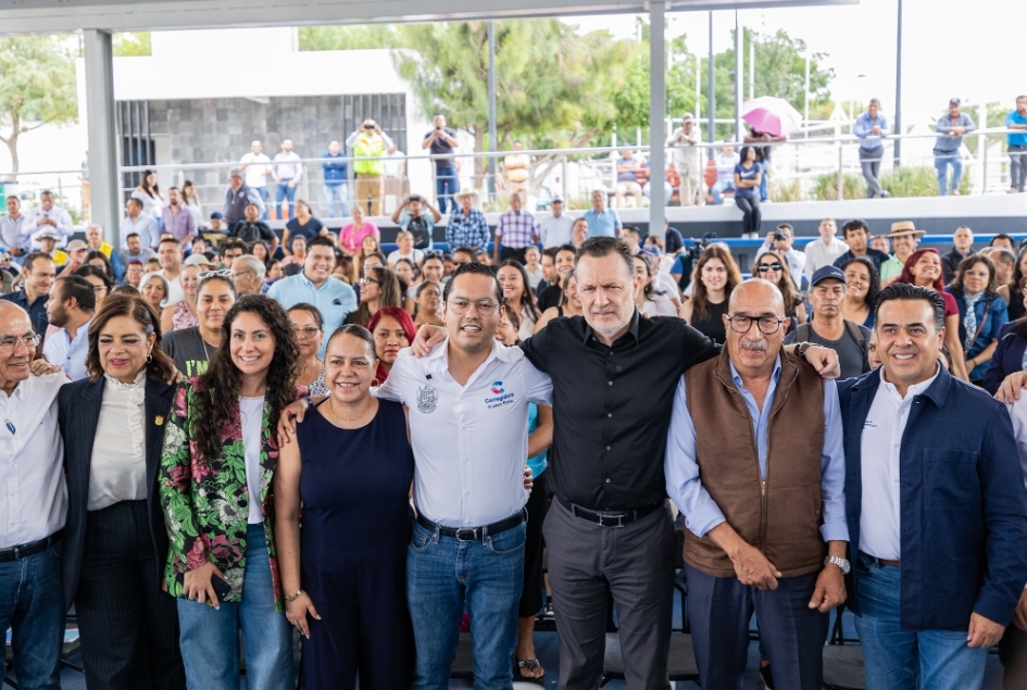ACUDE MAURICIO KURI A LA PRESENTACIÓN DE OBRAS PÚBLICAS DE CORREGIDORA
