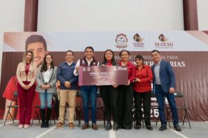 SE REALIZA LA ENTREGA DEL PRIMER PAGO DE BECAS DEL PROGRAMA MUNICIPAL “TRANSFORMANDO CON TUS SUEÑOS 2025”
