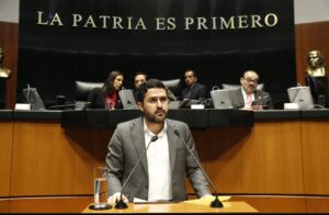 SENADOR AGUSTÍN DORANTES LOGRA RESPALDO FEDERAL PARA VUELOS QUERÉTARO ESPAÑA Y PANELES SOLARES EN HOGARES VULNERABLES